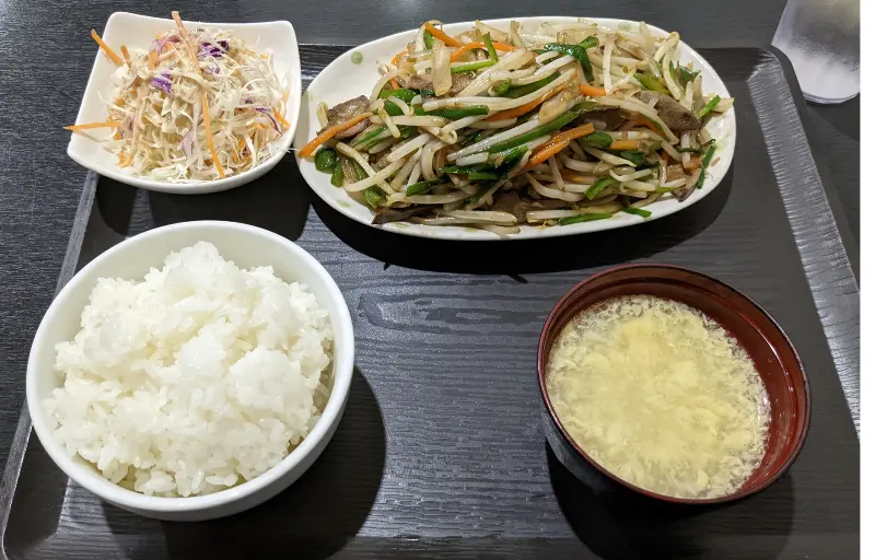 満宝香中華料理のレバニラ、ニラレバ定食