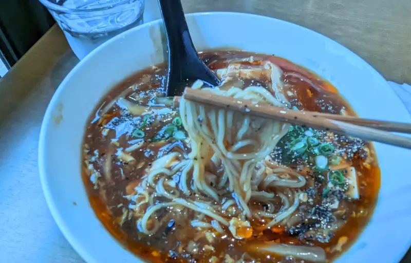 チャイニーズキッチン星期菜の酸辣湯麵