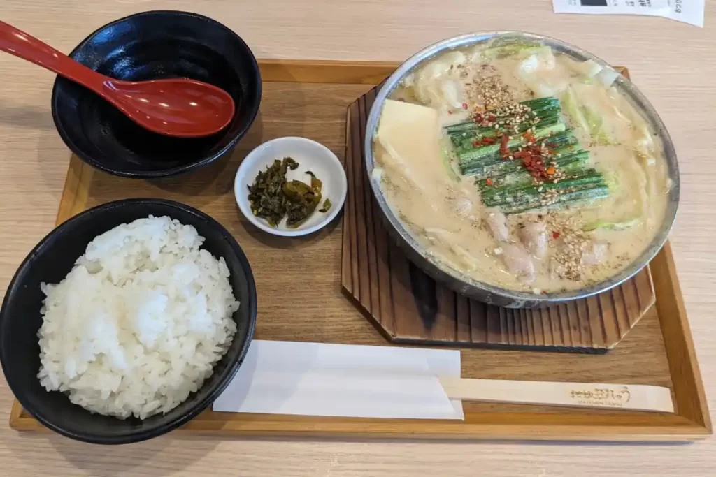 まぜ麺田しゅうのもつ鍋定食