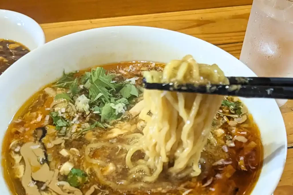 中華酒場　麺屋のスーラ―担々麵