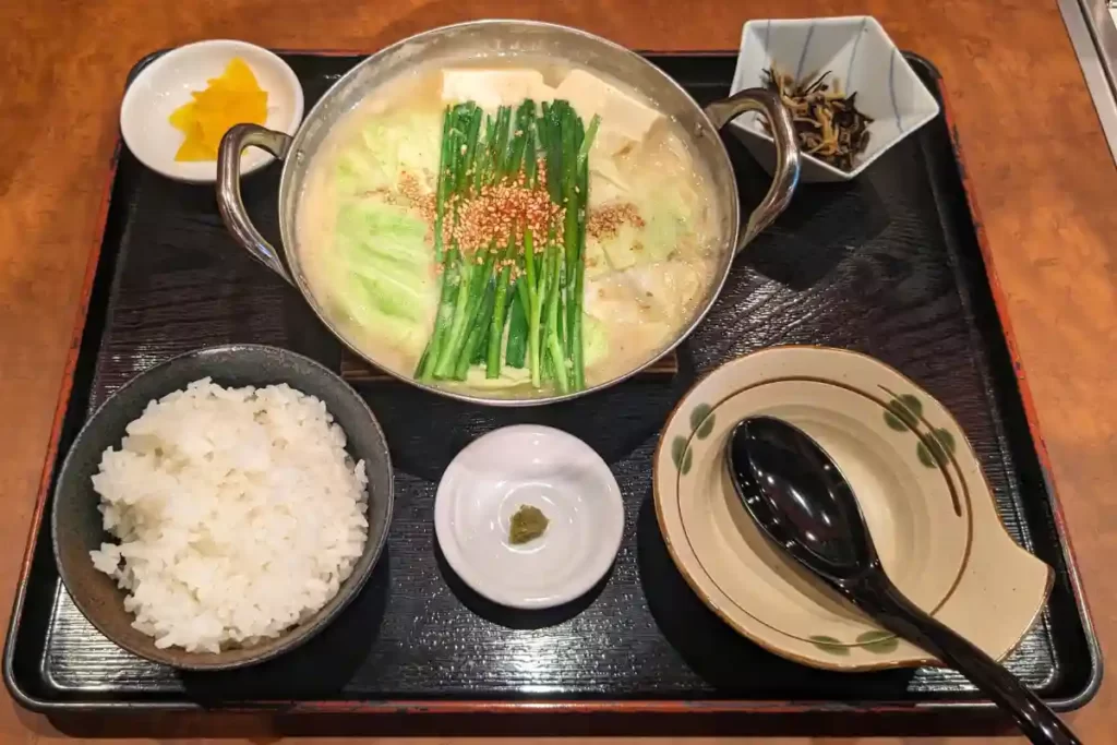 博多芳々亭　本店のもつ鍋定食