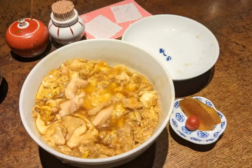 飛うめの親子丼